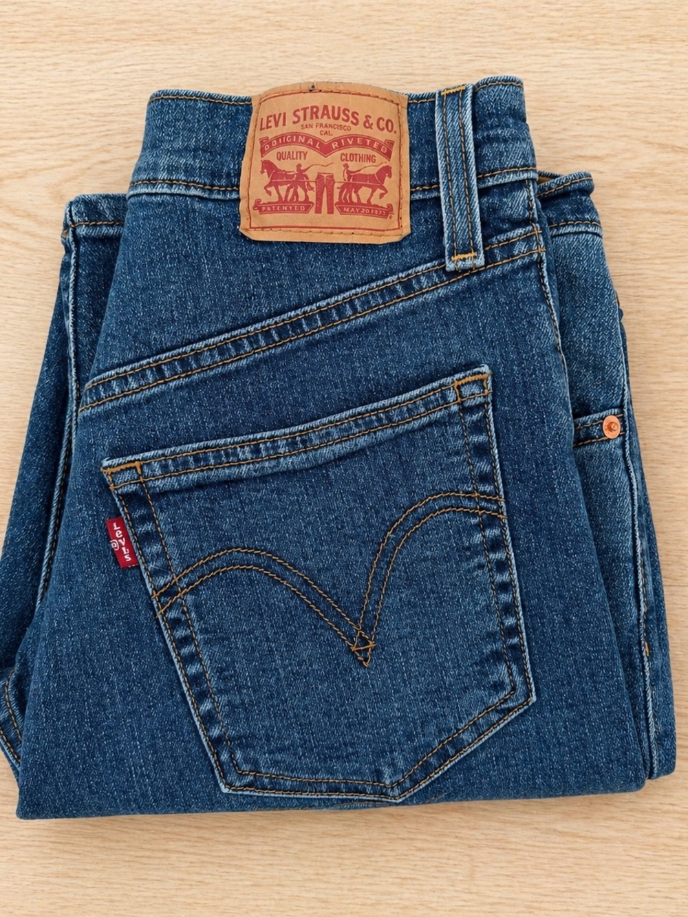Levi’s Womens Ribcage Straight Ankle Jeans Dark Blue Size 30 - Picture 2 of 6
